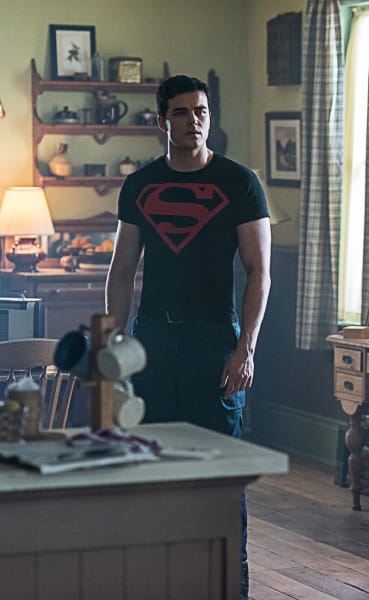 DCnautas - Joshua Orpin como Superboy na 4 temporada de #Titans. Seu lado  Luthor está começando a aparecer!