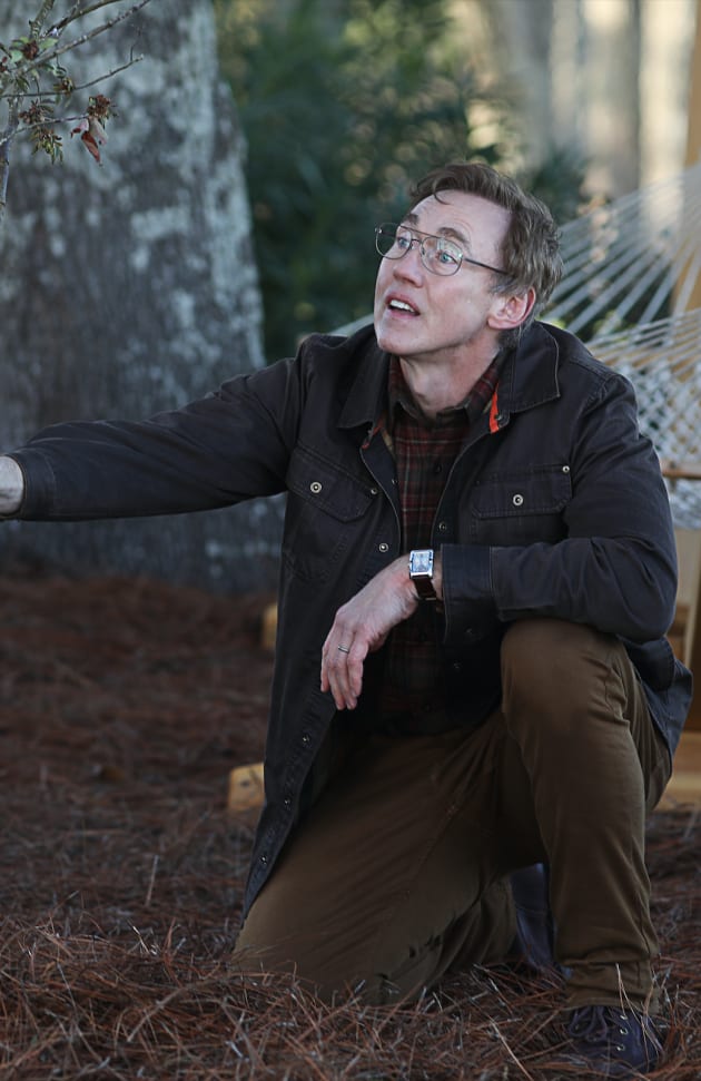 Swamp Thing Season 1 Episode 2 Review Worlds Apart Tv Fanatic