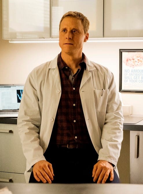 Antibiotics - Resident Alien Season 1 Episode 5