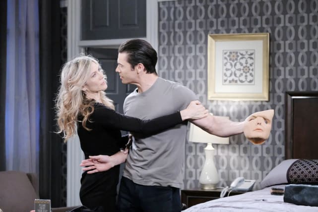 Xander gets revenge on Kristen.