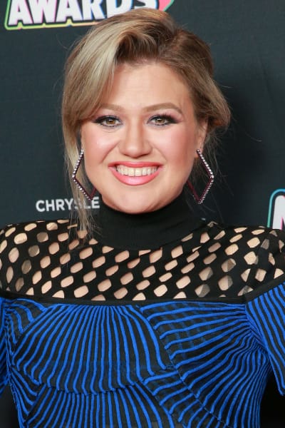 Kelly Clarkson Attends Disney Awards