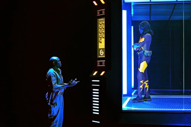 Facing The Villain - Black Lightning Season 3 Episode 16