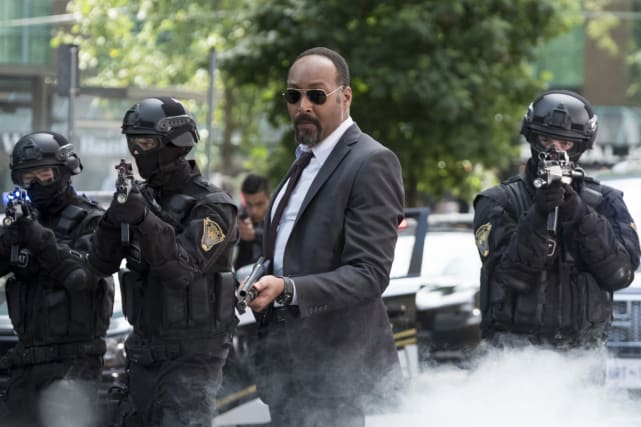 Joe West Bringing The Swag - The Flash Season 4 Episode 1