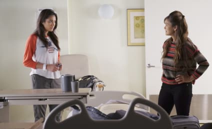 Pretty Little Liars Picture Preview: Does Mother Really Know Best?