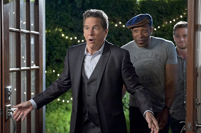 A Surprised Brick - Hart of Dixie Season 4 Episode 8