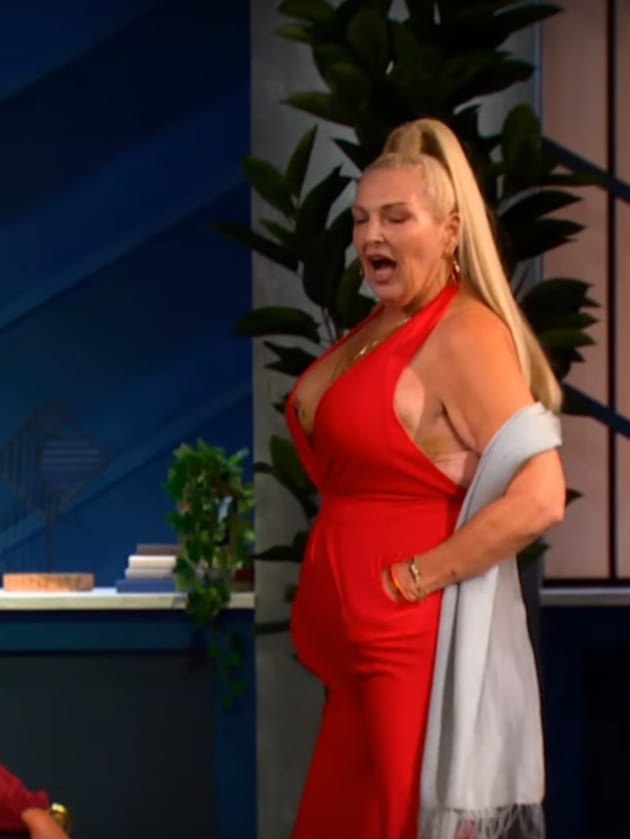 Angela Poses 90 Day Fiance Happily Ever After Season 6 Episode