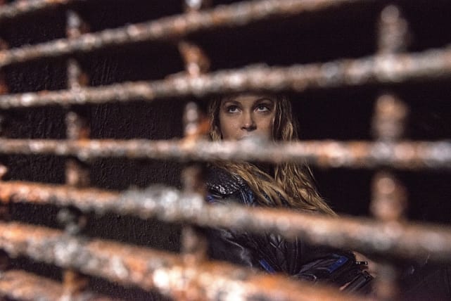 Caged - The 100 Season 2 Episode 10