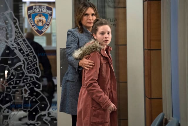 Watch Law & Order: SVU Season 20 Episode 13 Online - TV ...