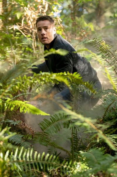 Colter en el bosque - Tracker Temporada 1 Episodio 1