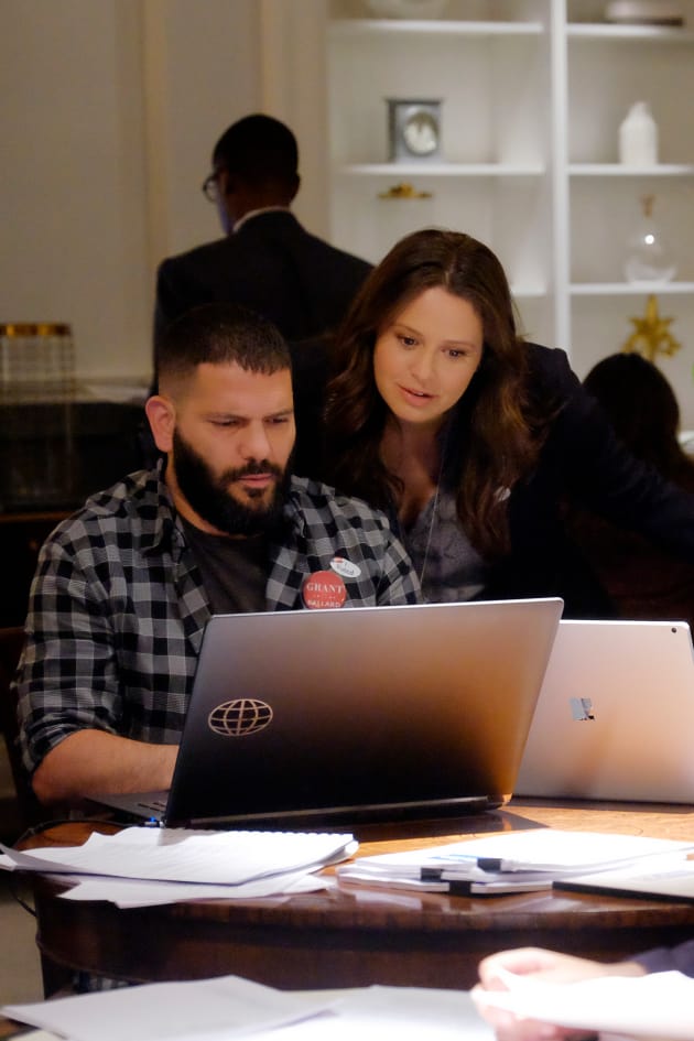 Back To Sleuthing - Scandal Season 6 Episode 1