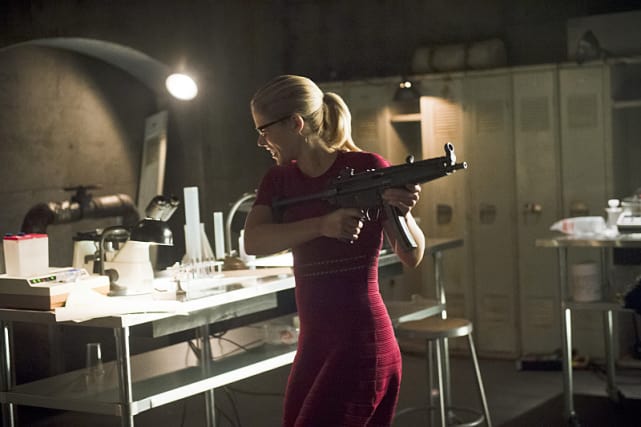 Probably Need to Look Where You Shoot - Arrow Season 4 Episode 3