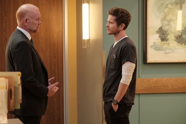 Emotionally Distant - The Resident Season 1 Episode 6