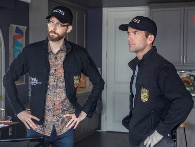 Finding Answers - NCIS: New Orleans Season 4 Episode 21