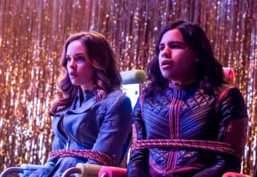 The Flash Season 4 Episode 11 Review The Elongated Knight Rises