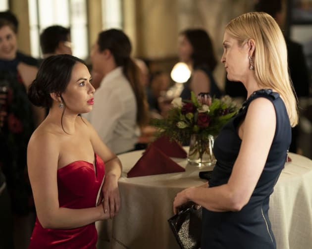 Difficult Conversations - PLL: The Perfectionists Season 1 Episode 9
