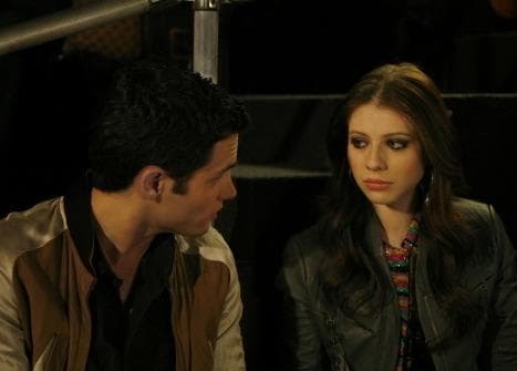 Gossip Girl Season 1 Episode 17 Woman On The Verge Music Tv Fanatic Gossip Girl Season 1 Episode 17 Woman On The Verge Music Tv Fanatic