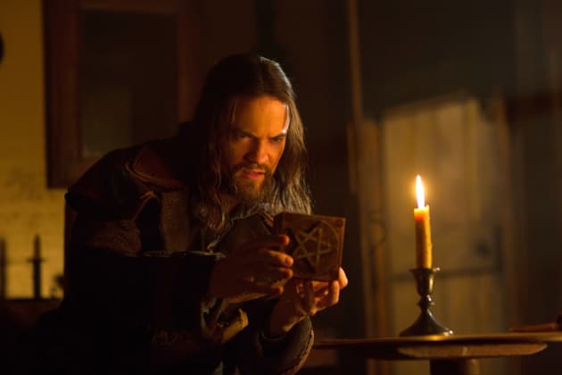 Alden Finds a Strange Box