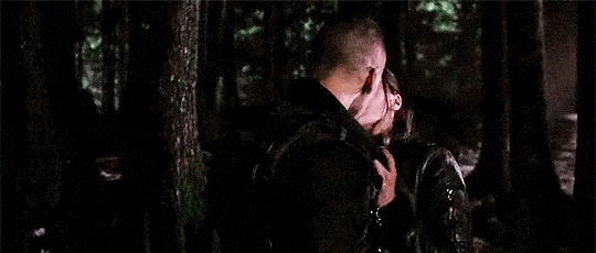 When (Zeke) Shaw was kissed by Raven