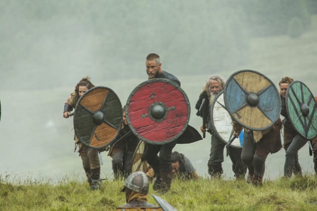 Ragnar Leads the Charge - Vikings Season 3 Episode 3