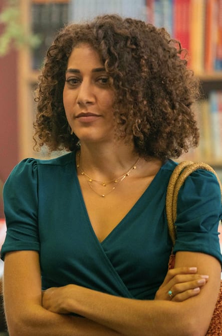 A Teacher Season 1 Premiere Review A Lackluster Start TV Fanatic
