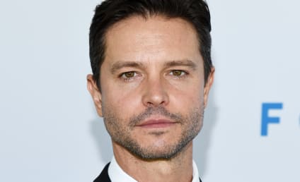 Roswell, New Mexico Adds Original Series Star Jason Behr in 'Top Secret' Role