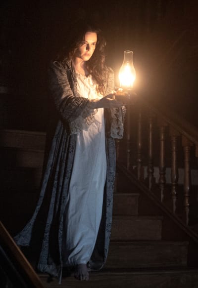 Rebecca Lights the Way - Chapelwaite Season 1 Episode 1