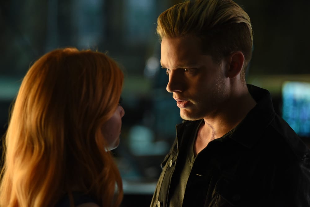 Shadowhunters season 1 sale episode 1 watch online