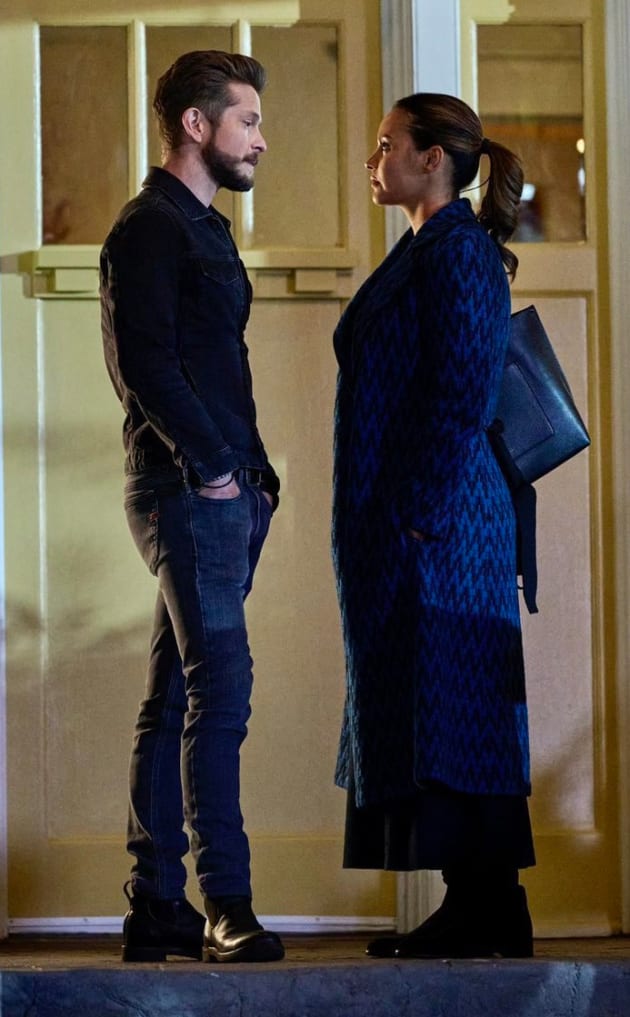 The Resident Round Table The Conrad/Billie Ship Finally Sets Sail! TV Fanatic
