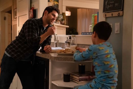 Breakfast with Dad - A Million Little Things Season 2 Episode 1