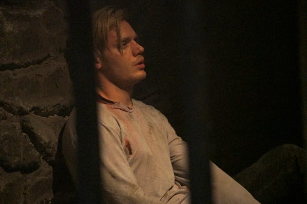 Prisoner Defeated - Shadowhunters Season 2 Episode 4