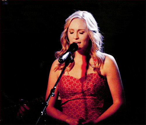 Caroline - The Vampire Diaries