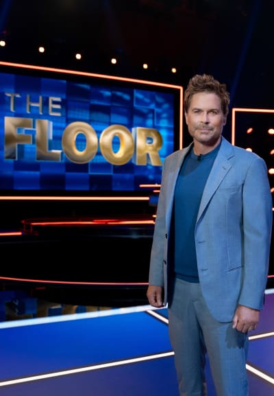 Rob Lowe Hosts The Floor - Tall