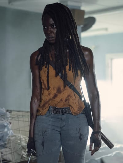 Michonne Fights Back - The Walking Dead Season 10 Episode 13