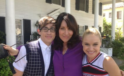 Katey Sagal on Glee Set: First Look!