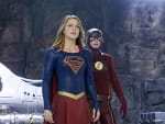 Supergirl and The Flash Team Up! - Supergirl Season 1 Episode 18