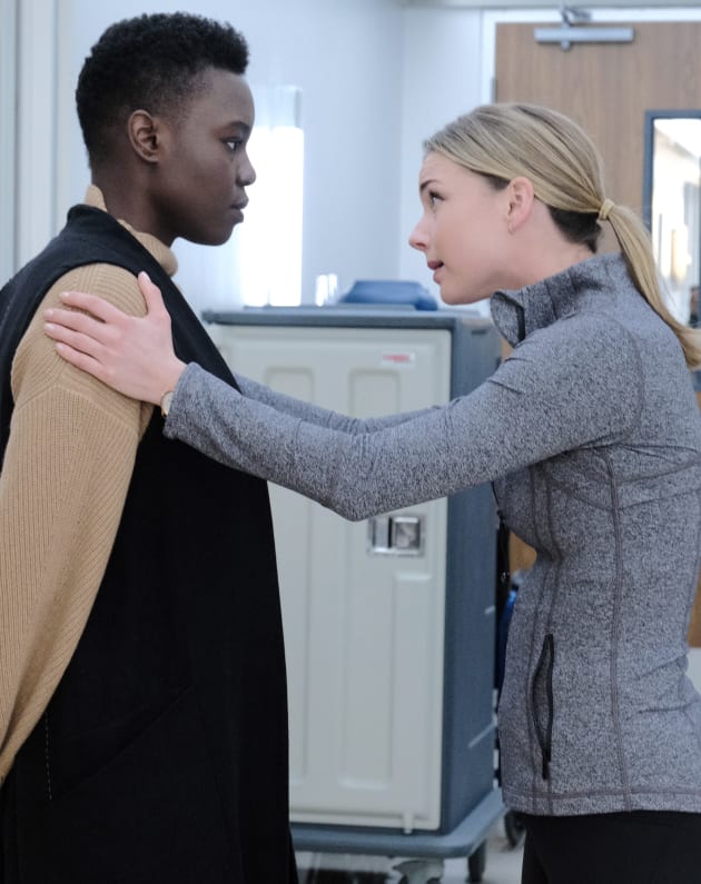 Nic Comforts Mina - Tall - The Resident Season 3 Episode 10
