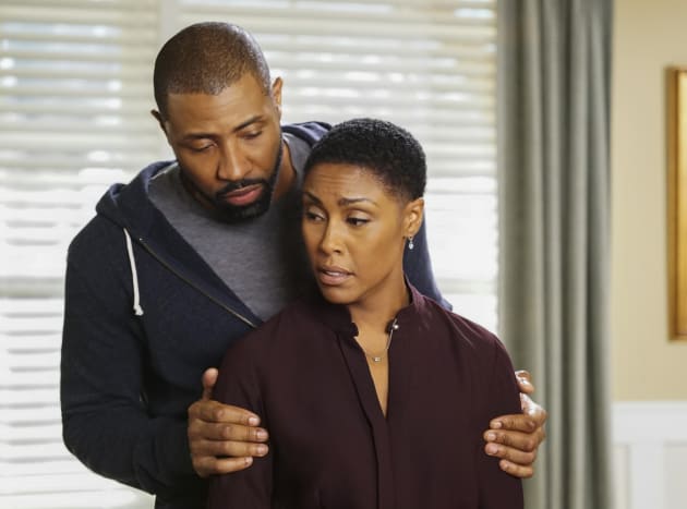 What Do We Do? - Black Lightning Season 1 Episode 9