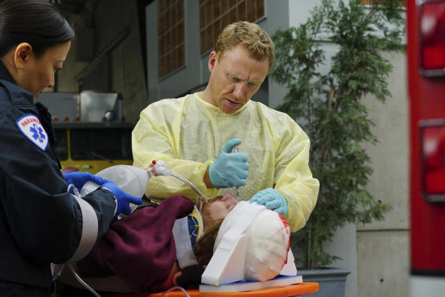 King of Trauma - Grey's Anatomy Season 13 Episode 15