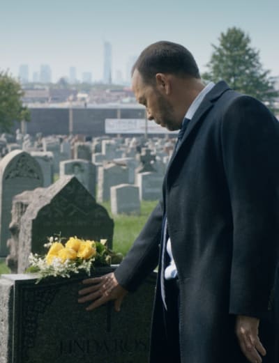 Paying His Respects - Blue Bloods Season 12 Episode 6