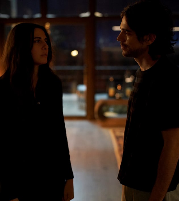Siblings Check In -tall - In The Dark Season 4 Episode 8