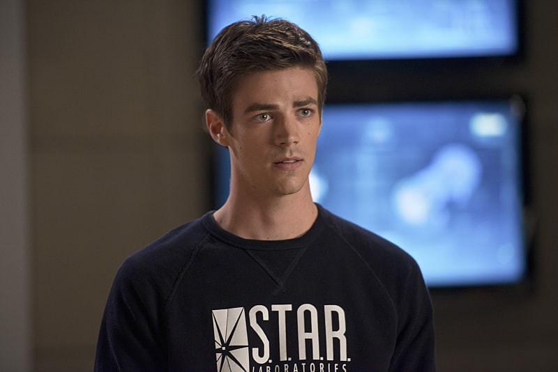 Barry Allen Sporting STAR Labs The Flash Season 1 Episode 2 TV