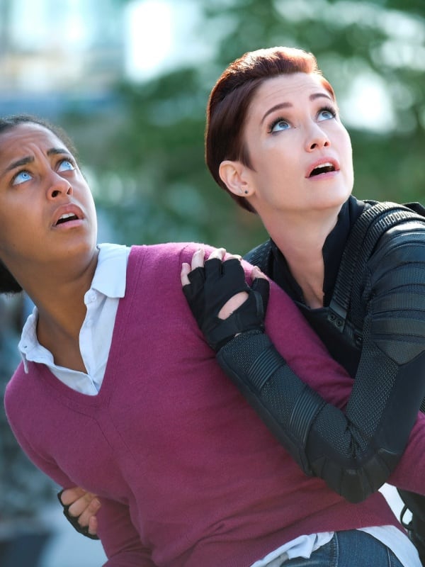 Alex Saving Someone - Supergirl Season 5 Episode 5 - TV ...