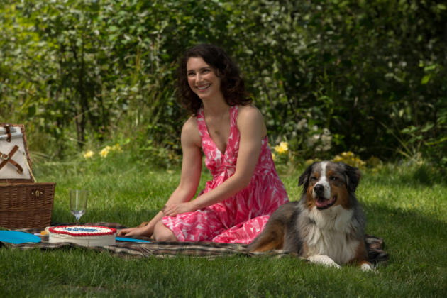 Liane Balaban as Amelia