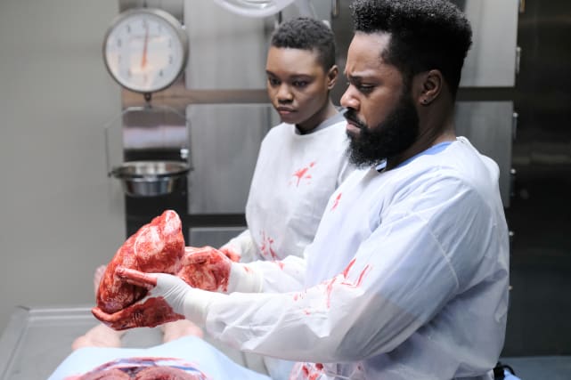Weighing Matters of the Heart - The Resident Season 2 Episode 14