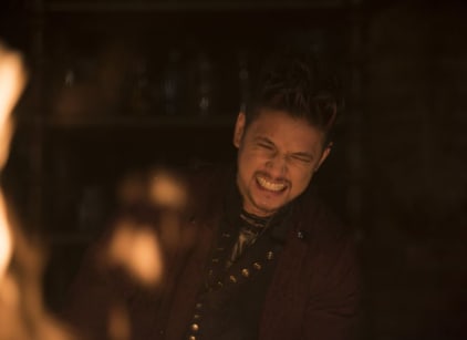 Watch shadowhunters season 3 online best sale free