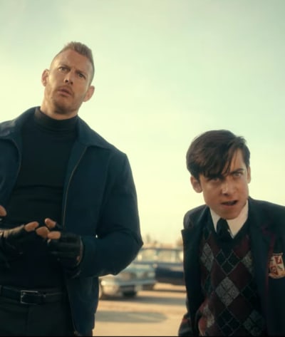 Luther and Crazy Five - The Umbrella Academy Season 2 Episode 9