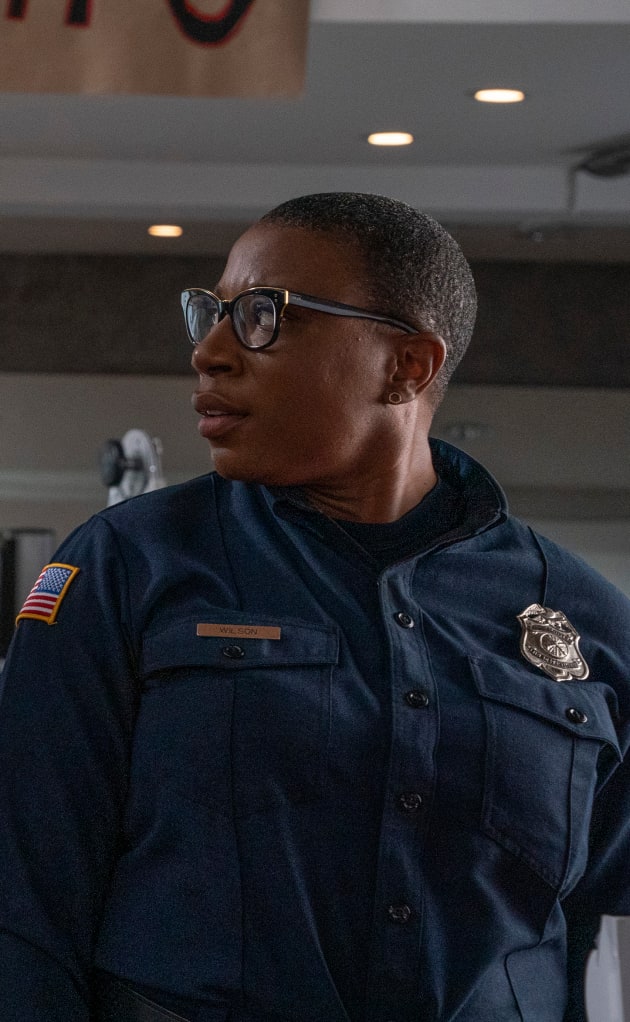 Hen Looks Back - 9-1-1 Season 2 Episode 15