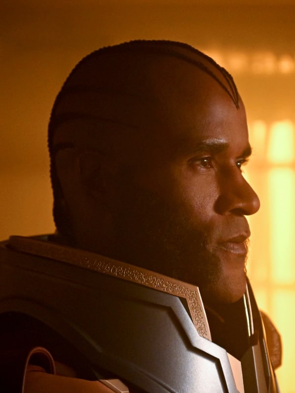 The Monitor2 - Arrow Season 8 Episode 2