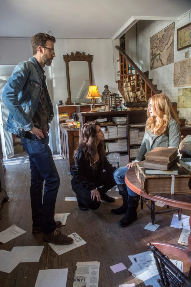 Finding Help - NCIS: New Orleans Season 4 Episode 17
