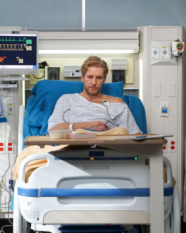 Hopeless and Heartbroken - Grey's Anatomy Season 15 Episode 23